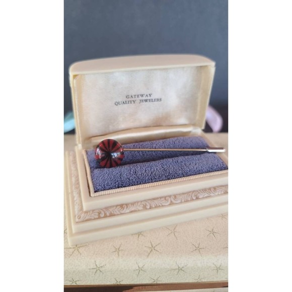 Red and Black Pin Wheel Stick Pin - Picture 4 of 10